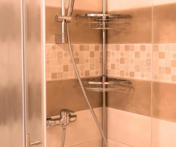 Ovcica With Terrace In アパート *